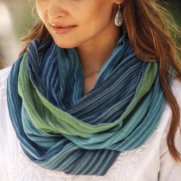 Infinity Scarf Plum / Heather Grey - Picture 3 of 6